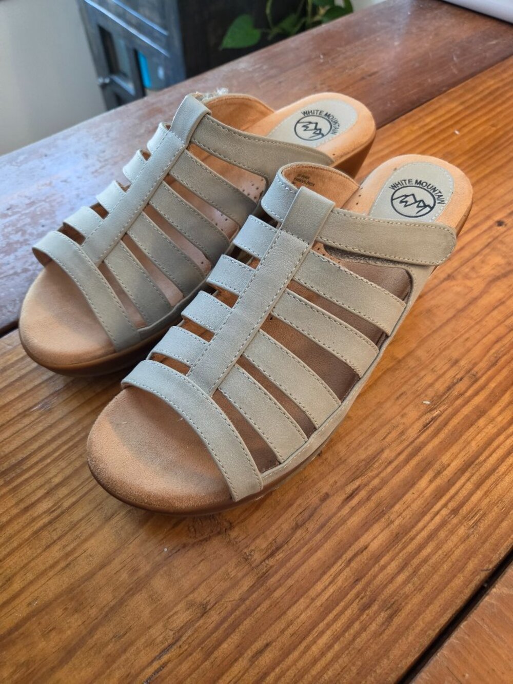 WHITE MOUNTAIN Women's Valencia Strappy Clog Sandal Ice Grey Size 10 m